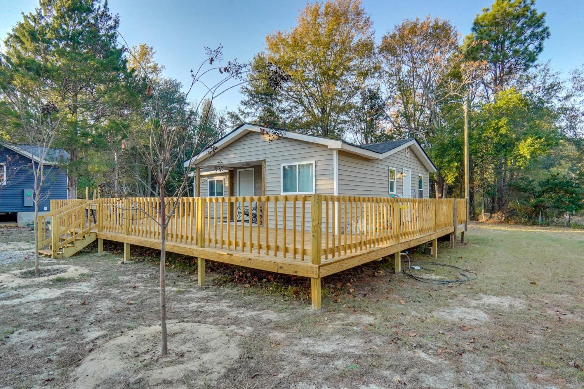 About 8 Mi To Pinehurst Cozy Home With Extended Deck! Aberdeen Exterior foto