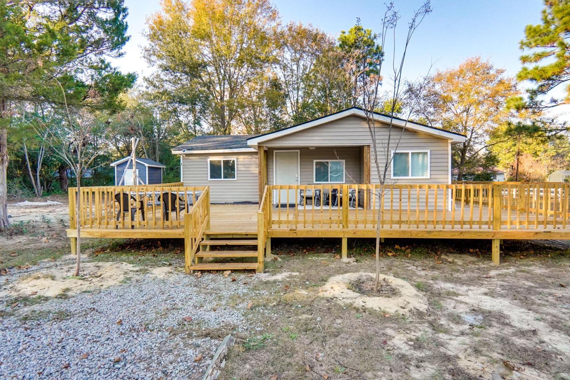 About 8 Mi To Pinehurst Cozy Home With Extended Deck! Aberdeen Exterior foto