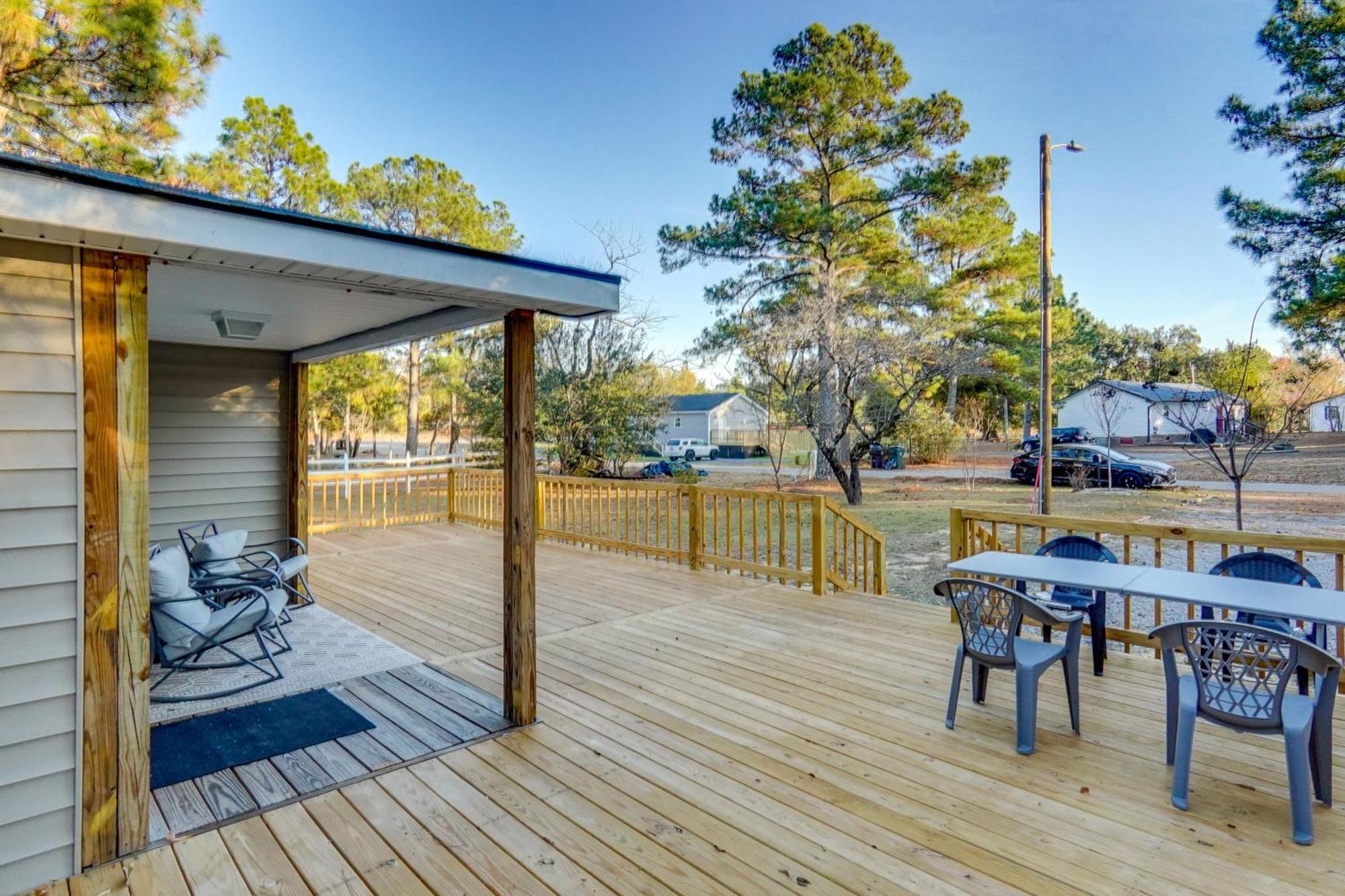 About 8 Mi To Pinehurst Cozy Home With Extended Deck! Aberdeen Exterior foto